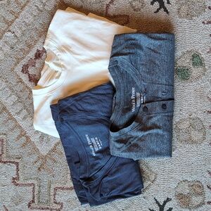 Wool and Prince lot of 3 T-shirts